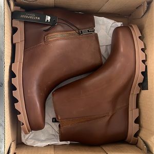 ✨BRAND NEW✨ women’s Sorel Joan of Arctic Wedge III Zip size 9.5